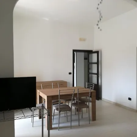 דירה Alma House *